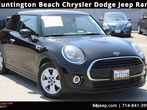 Used 2020 MINI Cooper 2-Door Hardtop FWD image 1