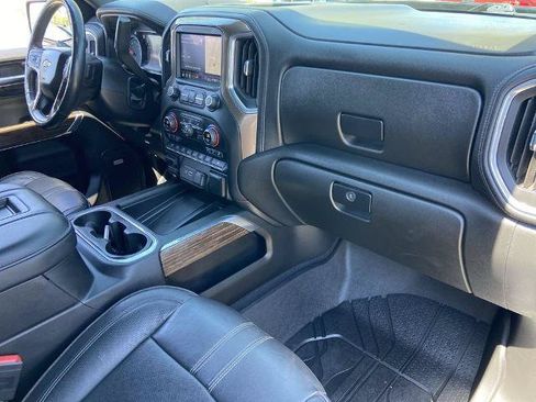 Used 2020 Chevrolet Silverado 1500 High Country w/ Technology Package AWD/4WD image 25