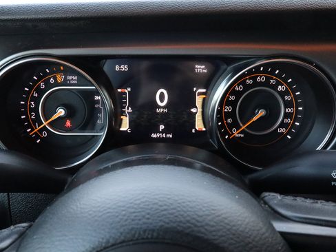 Used 2021 Jeep Gladiator Sport image 40