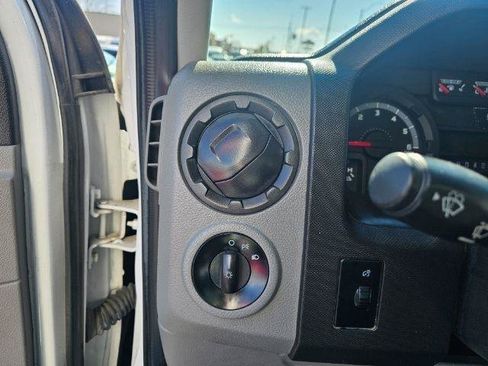 Used 2017 Ford E-450 and Econoline 450 Super Duty w/ Power Windows & Locks Group RWD image 15