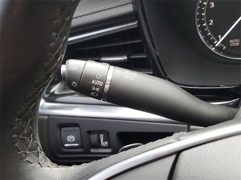 Certified 2022 Cadillac XT5 Premium Luxury image 14