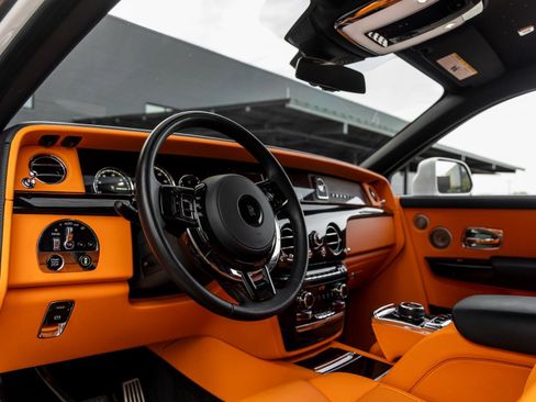 Used 2022 Rolls-Royce Phantom Extended Wheelbase image 34