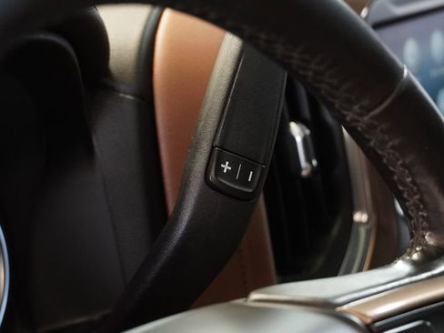 Used 2022 Chevrolet Silverado 1500 High Country image 23