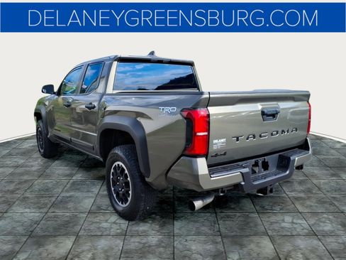 Used 2025 Toyota Tacoma TRD Off-Road AWD/4WD image 5