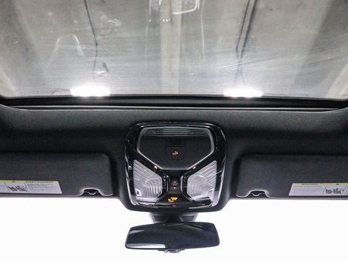 Used 2022 BMW 230i Coupe w/ Convenience Package RWD image 12