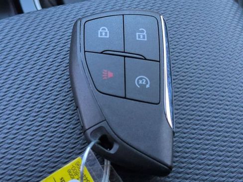 Used 2026 Chevrolet Equinox LT FWD image 37