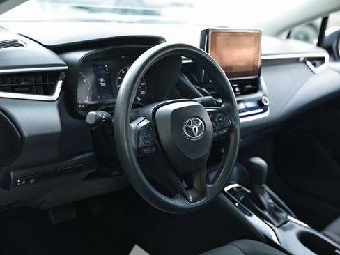 Used 2024 Toyota Corolla LE image 19
