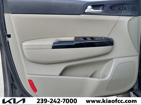 Used 2021 Kia Sportage S w/ S FWD Premium Package image 22