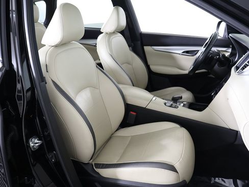 Used 2022 INFINITI QX50 Essential image 34