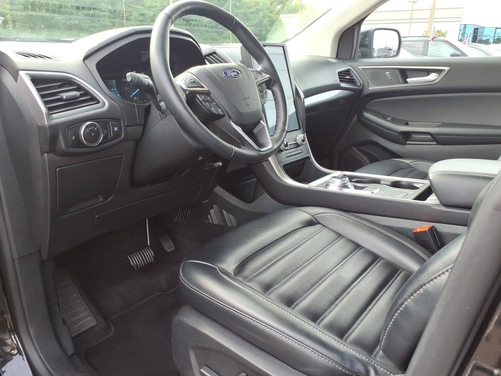 Used 2024 Ford Edge SEL AWD/4WD image 12