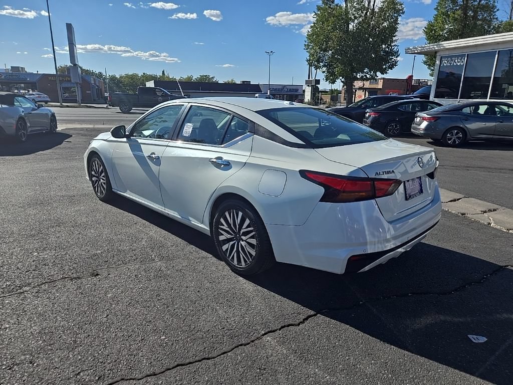 Used 2023 Nissan Altima 2.5 SV FWD image 7