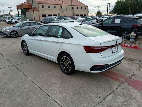Used 2025 Volkswagen Jetta Sport FWD image 8