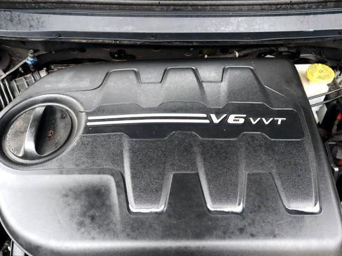 Used 2019 Jeep Cherokee Trailhawk image 38