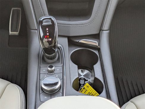 Used 2023 Cadillac XT6 Sport w/ Technology Package image 16