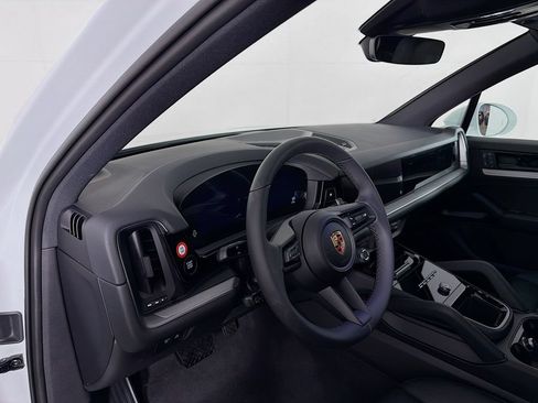 New 2026 Porsche Cayenne AWD/4WD image 4