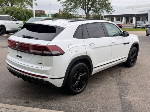 Certified 2025 Volkswagen Atlas Cross Sport SEL R-Line AWD/4WD image 5
