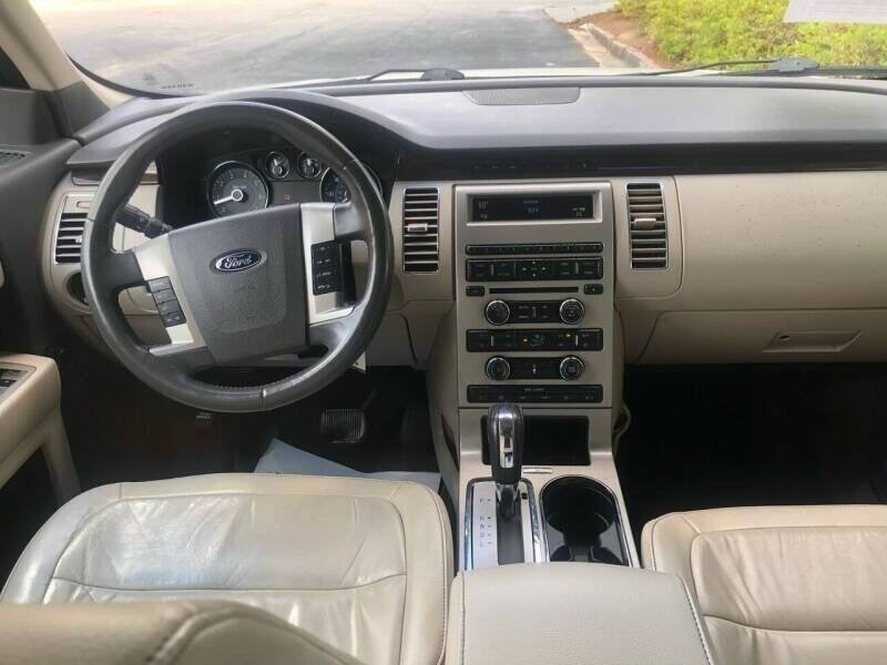 Used 2010 Ford Flex SEL AWD/4WD image 2