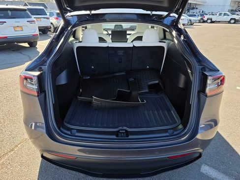 Used 2022 Tesla Model Y Performance image 21