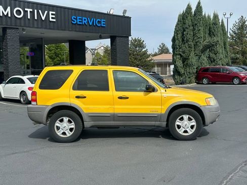 Used 2002 Ford Escape XLT AWD/4WD image 2