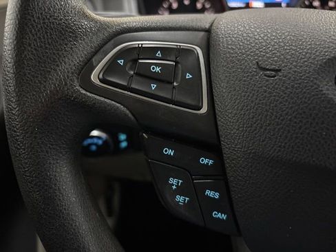 Used 2015 Ford Focus SE w/ Interior Protection Package FWD image 32