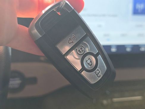 Used 2022 Ford Bronco Wildtrak image 46