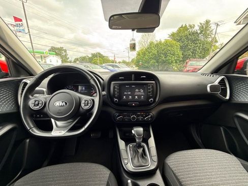 Used 2020 Kia Soul GT-Line FWD image 15