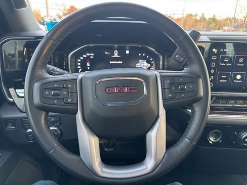 Used 2022 GMC Sierra 1500 SLE image 19