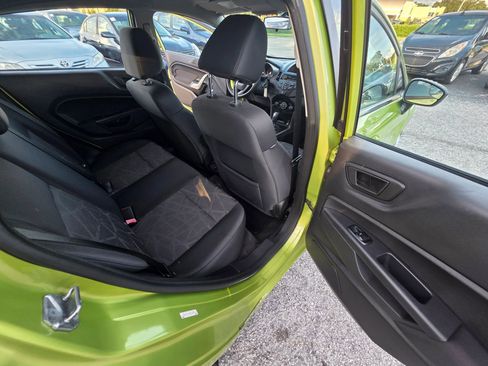 Used 2013 Ford Fiesta SE image 18