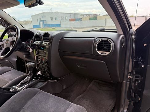Used 2009 GMC Envoy SLE w/ Sun And Sound Package AWD/4WD image 34