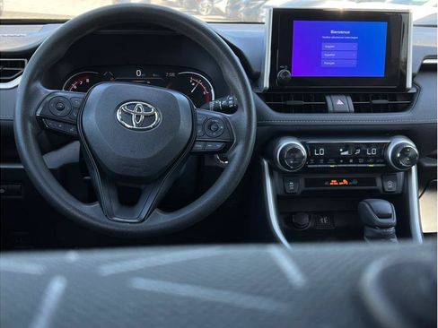 Used 2024 Toyota RAV4 XLE FWD image 11