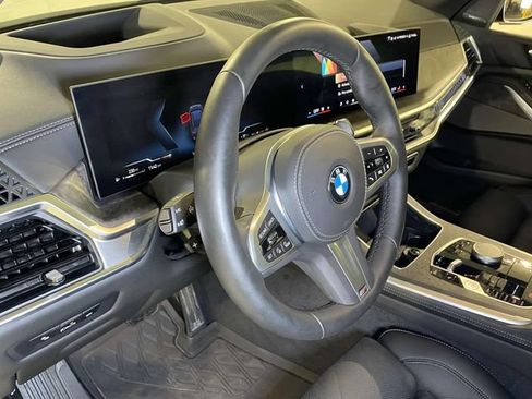 Used 2026 BMW X5 xDrive40i w/ M Sport Package AWD/4WD image 4