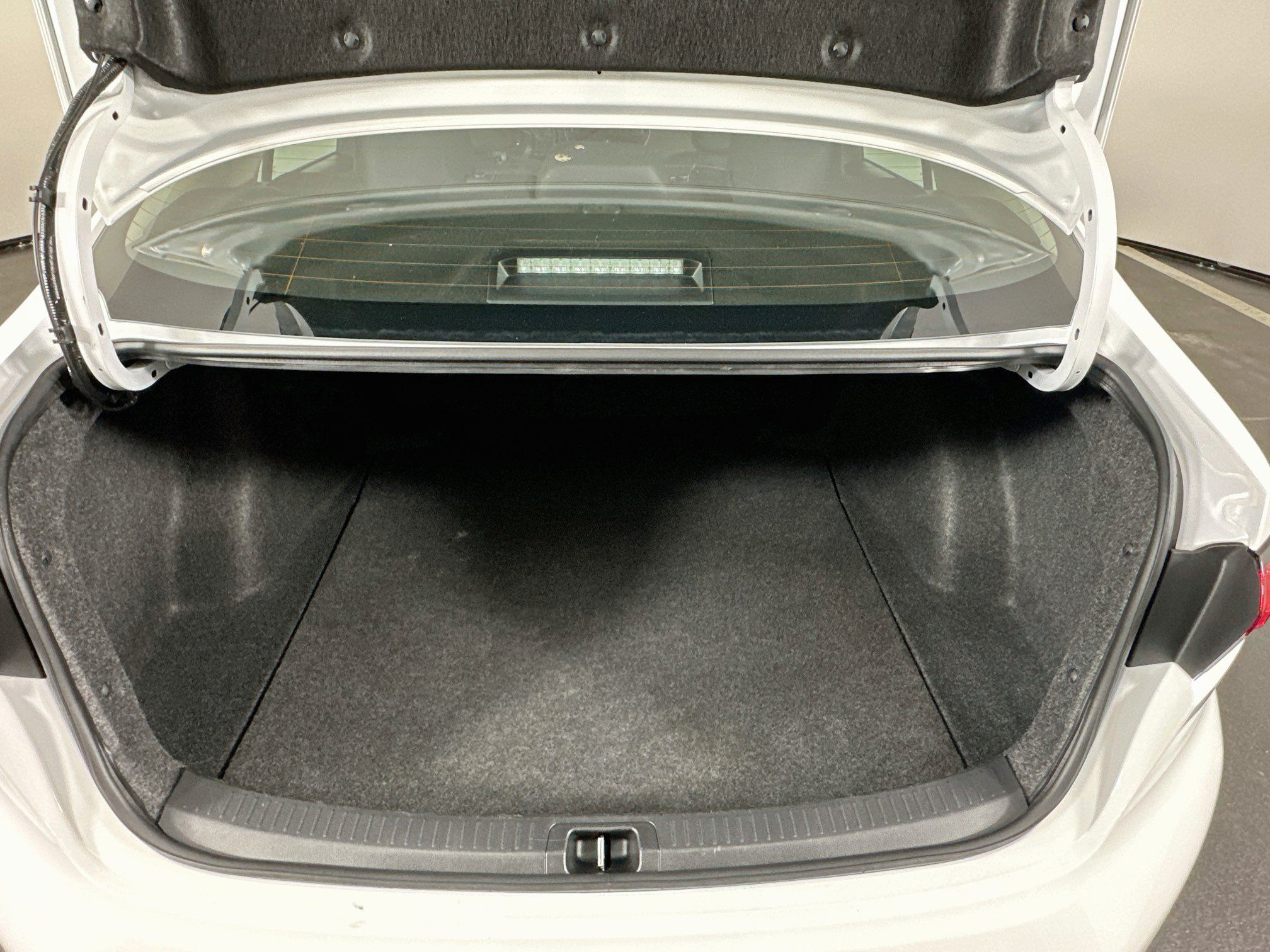 Used 2025 Toyota Corolla LE FWD image 27