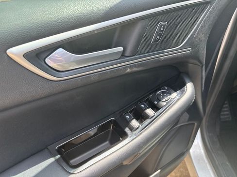 Used 2019 Ford Edge SEL w/ Equipment Group 201A FWD image 7
