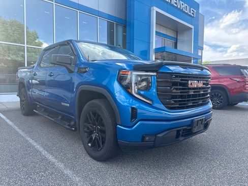 Used 2022 GMC Sierra 1500 Elevation AWD/4WD image 1