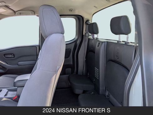 Used 2024 Nissan Frontier S image 13