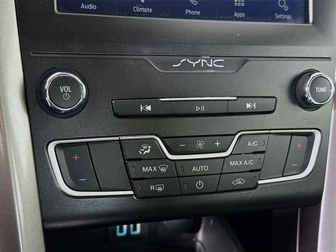 Used 2019 Ford Fusion SE image 23