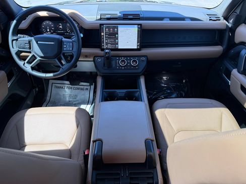Used 2025 Land Rover Defender 110 X-Dynamic SE AWD/4WD image 24