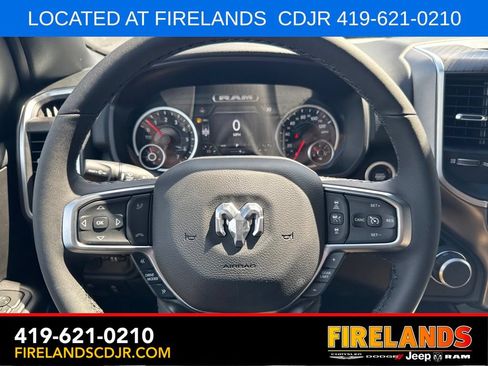 New 2026 RAM 1500 4x4 Crew Cab image 17