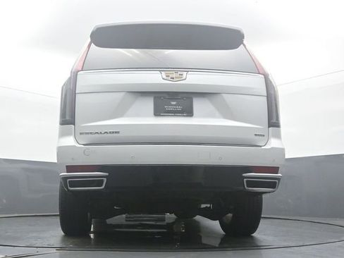 Certified 2023 Cadillac Escalade Premium Luxury AWD/4WD image 50