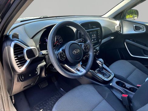 Used 2020 Kia Soul LX FWD image 16