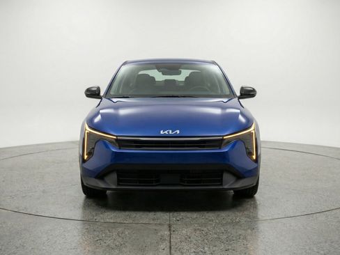 Used 2025 Kia K4 FWD image 2