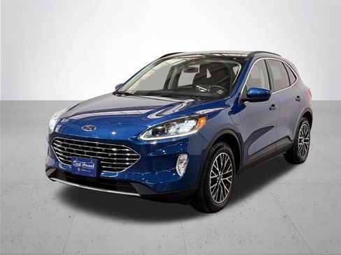 Used 2022 Ford Escape Titanium w/ Titanium Premium Package image 2