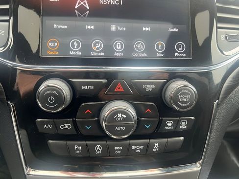 Used 2019 Jeep Grand Cherokee Altitude image 27
