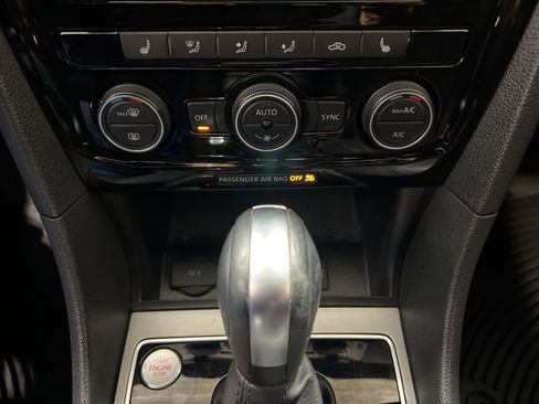 Used 2022 Volkswagen Passat 2.0T R-Line image 41