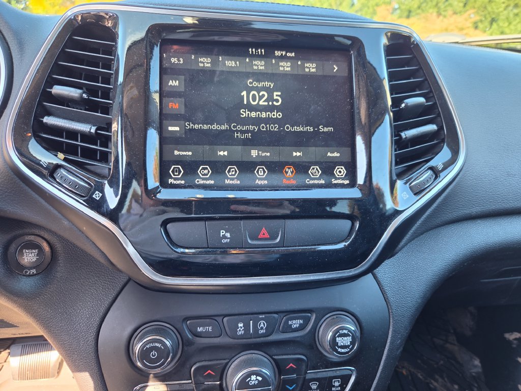 Used 2020 Jeep Cherokee Limited AWD/4WD image 16