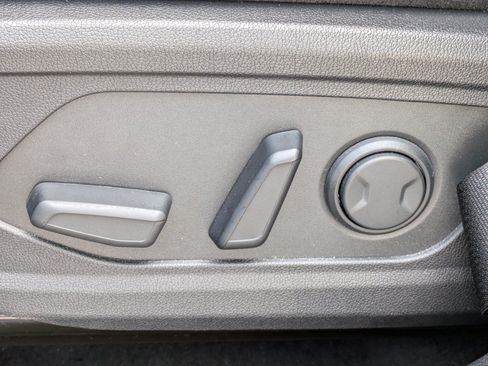 Certified 2026 Kia Sorento S w/ S Panoramic Sunroof Package FWD image 17