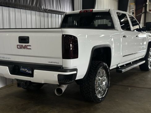 Used 2019 GMC Sierra 2500 Denali w/ Duramax Plus Package image 28