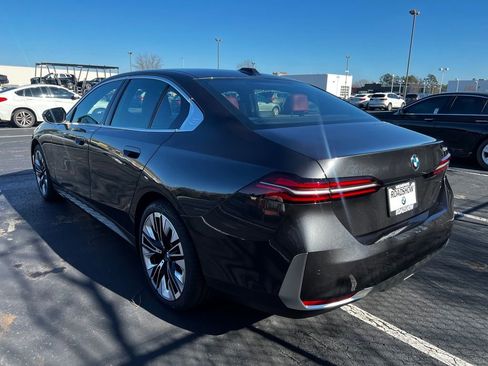 Used 2025 BMW 530i image 7