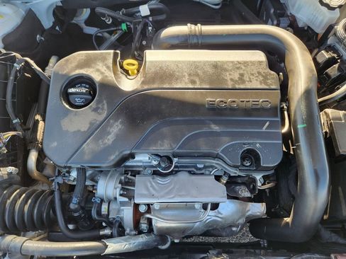 Used 2024 Chevrolet Malibu LT image 32