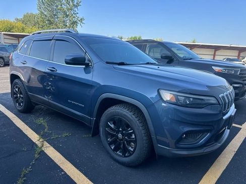 Used 2021 Jeep Cherokee Latitude Plus AWD/4WD image 2